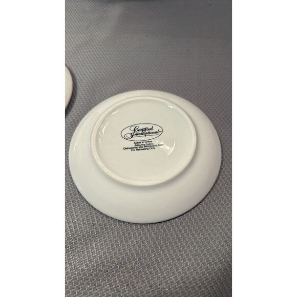 Set of 4 Certified International Ceramic Canapé Christmas plates 1 w/chip** - Picture 13 of 14